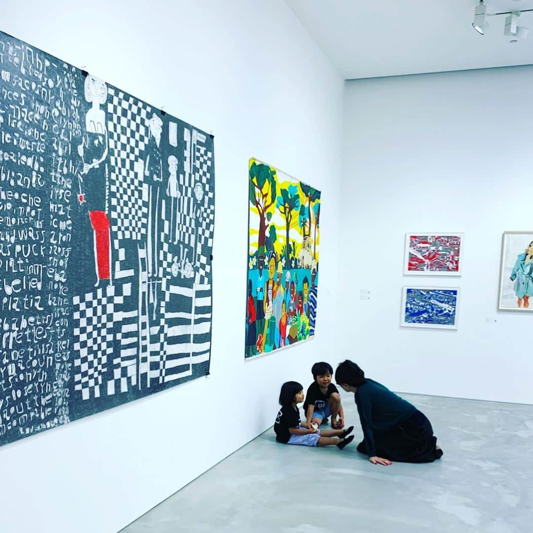 谷川じゅんじさんのインスタグラム写真 - (谷川じゅんじInstagram)「Contemporary Outsider Art Real at GYRE GALLARY. 「変愛成就、愛がほしい」まったくもってストレート。ガンガン入ってくるこの感じはなんなのでしょうね。是非。  現代 アウトサイダーアート リアル − 現代美術の先にあるもの −  2019.9.7（S） - 10月27日（日） at GYRE GALLERY GYRE 3F  東京都渋谷区神宮前5-10-1  10月5日はトークセッションにも参加します。 『SEIZE THE DAY 今を生きろ』 〜障がいのあるアーティストからのメッセージ〜 日時：2019年10月5日（土）13:30-15:30 懇親会 日時：2019年10月5日（土）15:30-16:30 モデレーター：加藤秀樹（構想日本） パネリスト：長谷川眞里子（生物学者・総合研究大学院大学学長）、谷川じゅんじ（JTQ代表/スペースコンポーザー）、関根幹司（studio COOCA代表）、杉本志乃 #seizetheday #今を生きる #outsiderart #gyre #gyregallery #goodvibesonly #goodneighbors  #shopandthink #shibuyastyle #tokyolife #thisistokyo #thisisjapan」9月9日 12時27分 - junjitanigawa