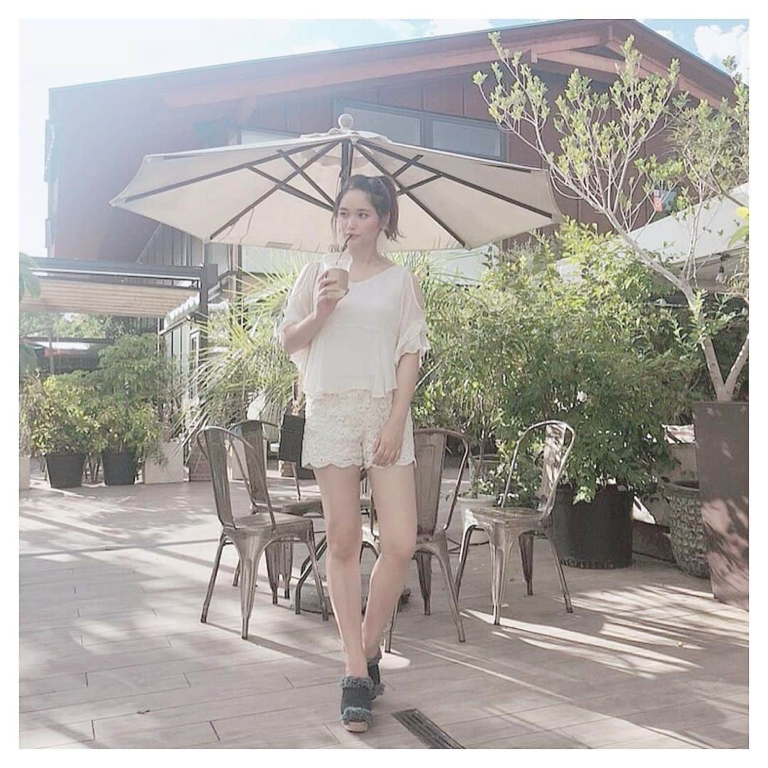 清家麻里奈のインスタグラム：「久々のてんしば💗久々のデコだしポニーテール💗久々の足出し💗笑  暑い日はレモンスカッシュが飲みたくなーる🍋✨ #天王寺 #てんしば #code #コーディネート #snidel #スナイデル #mercuryduo #マーキュリーデュオ #zara #ザラ #レモンスカッシュ #デコだし #ポニーテール」