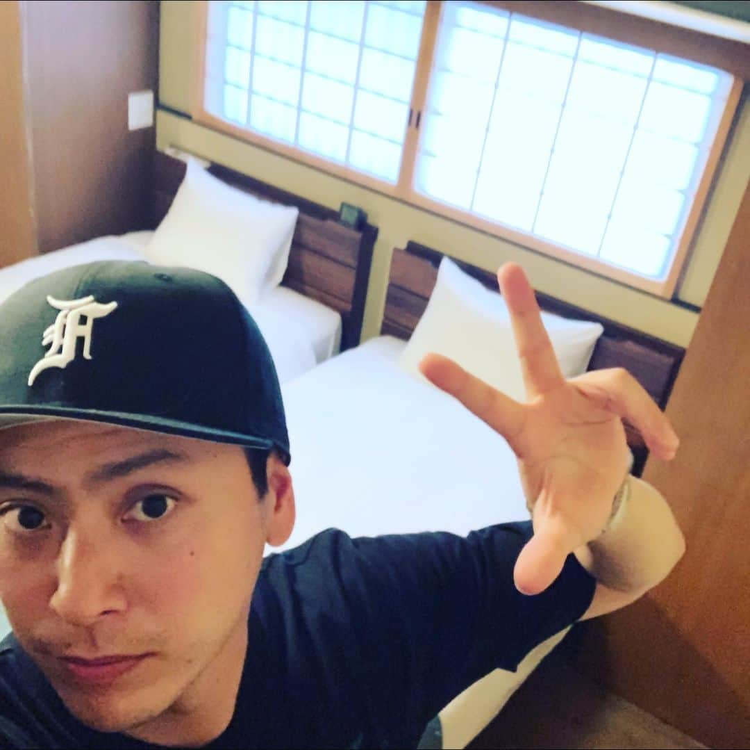 山下健二郎さんのインスタグラム写真 - (山下健二郎Instagram)「京都✨✨👍 昨日はEXPGの生徒の皆様お疲れ様でした！！ せっかく京都なので一泊、SKY島原に泊まってきましたが最高でした。 親父ありがとう！笑笑 #sky  #京都 #久々自炊した」9月9日 12時43分 - 3jsb_kenjiro_official