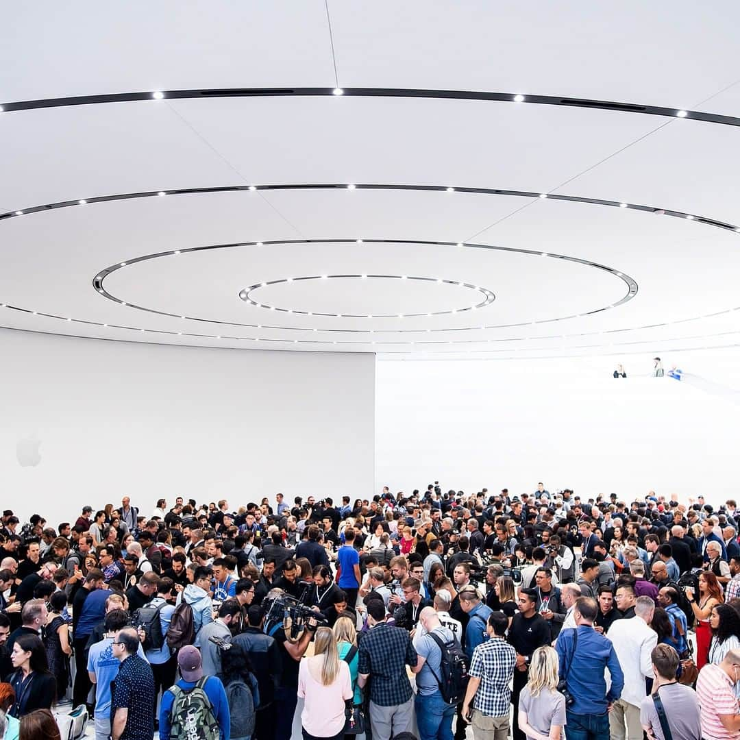 HYPEBEASTさんのインスタグラム写真 - (HYPEBEASTInstagram)「#hypebeasttech: @apple has just announced that it will be streaming its iPhone 11 event on YouTube for the first time ever, expanding the event’s audience from just exclusive goers to global spectators. Apple enthusiasts will get to see Tim Cook and the team at Steve Jobs Theater unveil the iPhone 11 line alongside a bevy of new iOS updates. Tune into the livestream on September 10 at 1pm EST.⁠ Photo: Noah Berger/Getty Images」9月9日 14時45分 - hypebeast