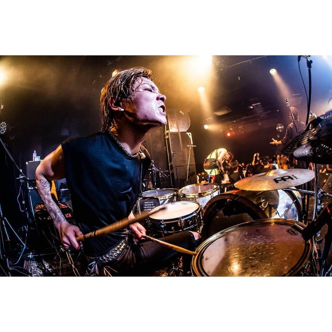 青木カズローさんのインスタグラム写真 - (青木カズローInstagram)「Crossfaith ( @crossfaithjapan )﻿ ﻿ 2019.09.06 @ 金沢 EIGHT HALL ﻿ photo by 青木カズロー(cazrowAoki)﻿ ﻿ #Crossfaith #写殺﻿ #人間が生きている瞬間﻿ #生きてなきゃ殺せない﻿ #殺してぇから生きてくれ」9月9日 15時36分 - cazrowaoki