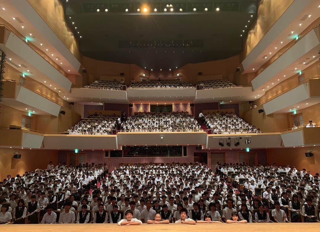 安藤モモ子さんのインスタグラム写真 - (安藤モモ子Instagram)「高校生800人！！ 2時間やんややんやと、話させていただきました！  みんな本気で地球の、みんなの幸せを願っているんだ！  みんな、ありがとうございました！  これからも、一緒に地球を、わっしょい！しようね！」9月9日 16時17分 - momokoando