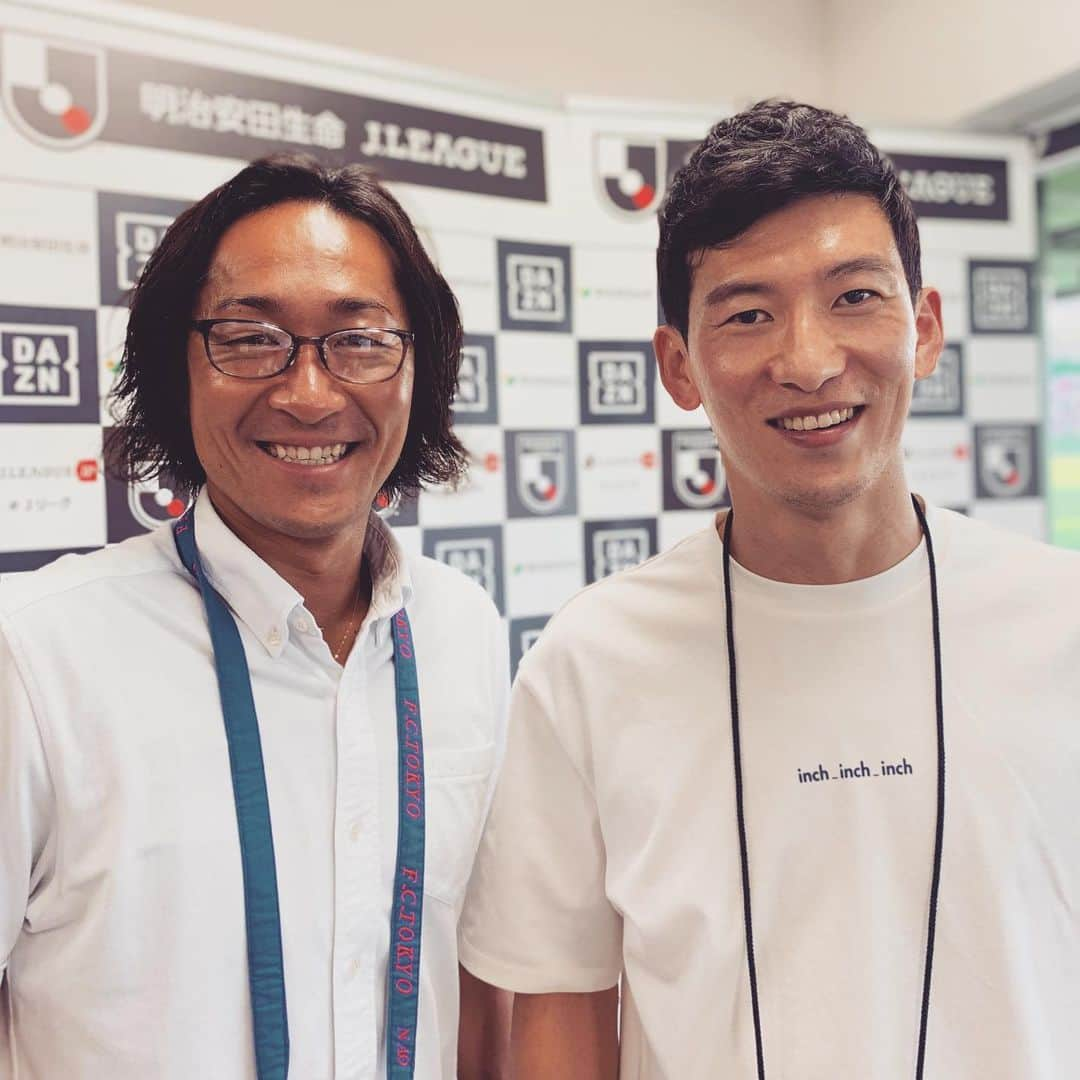 石川直宏さんのインスタグラム写真 - (石川直宏Instagram)「#呉章銀 ( #オジャンウン ) チャンが来日していてJ3とルヴァンカップに来てくれました🤝 中学卒業後ベルギーで半年間プレー。その後うちのU18に加入後、実力が認められてトップチームへ。そこで共にプレーしました。デビューは16歳！同じ歳の陽平( #梶山陽平 )や忠成( #李忠成 ) たちと切磋琢磨し、物怖じせず謙虚に黙々とトレーニングする姿が印象的でした。 オリンピックチームのキャプテン、A代表でも活躍。彼も膝の怪我で長く苦しんでいました。引退を決め、指導者を目指し新たな一歩を踏み出したチャン。これからのチャレンジも応援してるよ！！ . #引退 #新たな一歩 #fctokyo #FC東京 #tokyo #FC東京ファミリー」9月9日 17時01分 - sgss.18