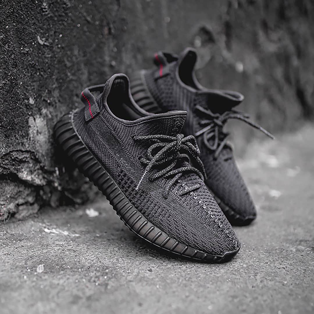 HYPEBEASTさんのインスタグラム写真 - (HYPEBEASTInstagram)「@hypebeastkicks: Those who missed the initial release of the YEEZY BOOST 350 V2 “Black” are now in luck as the sneaker may re-releasing this Black Friday. This particular iteration is characterized by its progressive Primeknit textile and offers a sleek and muted colorway. It is rumored for re-release on November 29 (Black Friday) for $220 USD via the @adidas website and will also be available in family sizing.⁠⠀ Photo: Thomas Barthélemy/HYPEBEAST」9月9日 17時06分 - hypebeast