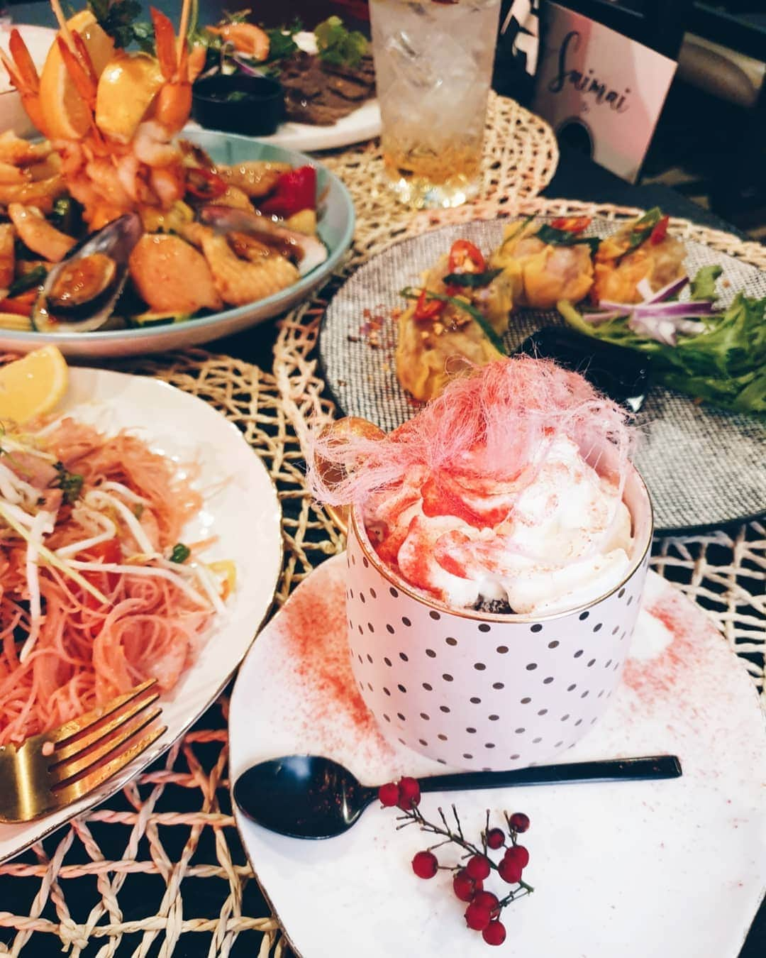 Erinaさんのインスタグラム写真 - (ErinaInstagram)「. . We had this yummy Thai feast on the weekend 😋😋. . . .💚」9月9日 17時10分 - eliseaki