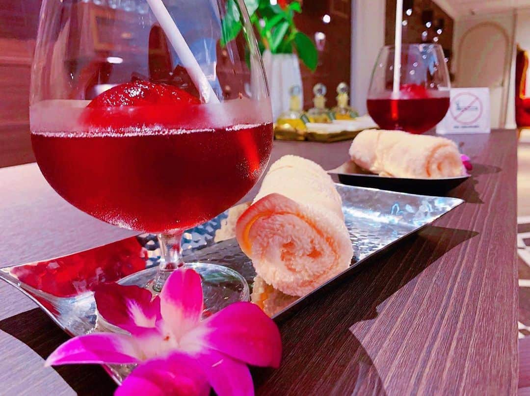 瀬古沢祐希のインスタグラム：「#spa #🌺 #💅 #💆‍♀️」