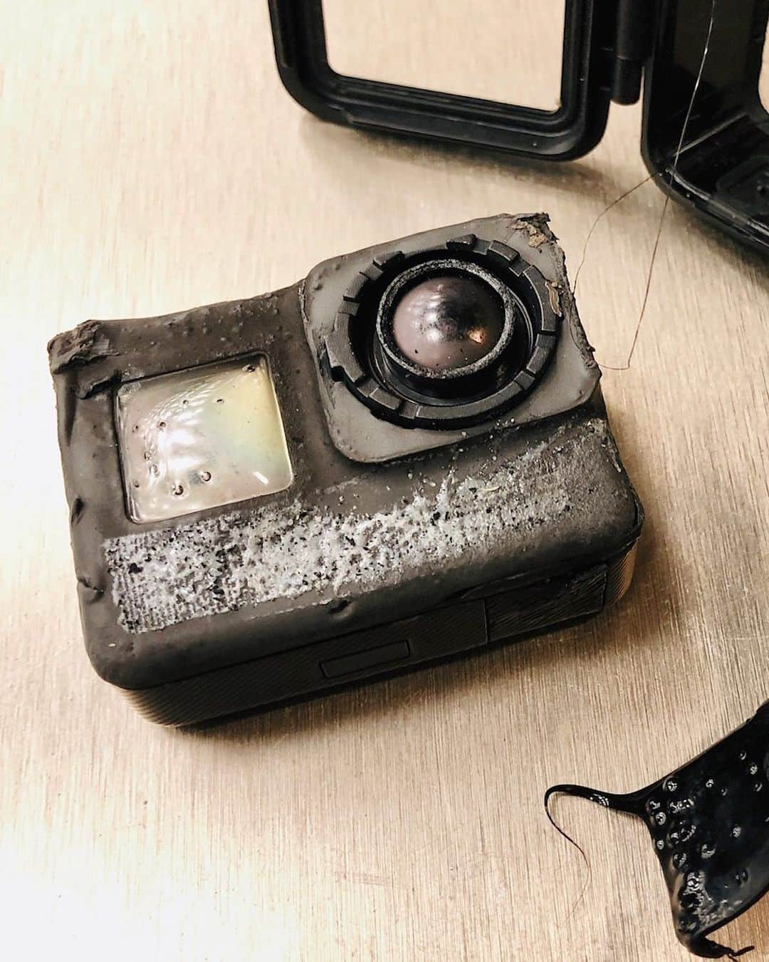 ケン・ブロックさんのインスタグラム写真 - (ケン・ブロックInstagram)「Every now and then a @GoPro gets sacrificed to the exhaust gods. We do this In the name of science and entertainment. And yes, here’s the evidence that we offered one up to my Cossie V2’s side-exit exhaust at Gymkhana GRID this past weekend. Video coming soon to my YouTube channel. #sorrynotsorry #GoPro #BlockEscortCossieV2」9月10日 4時47分 - kblock43