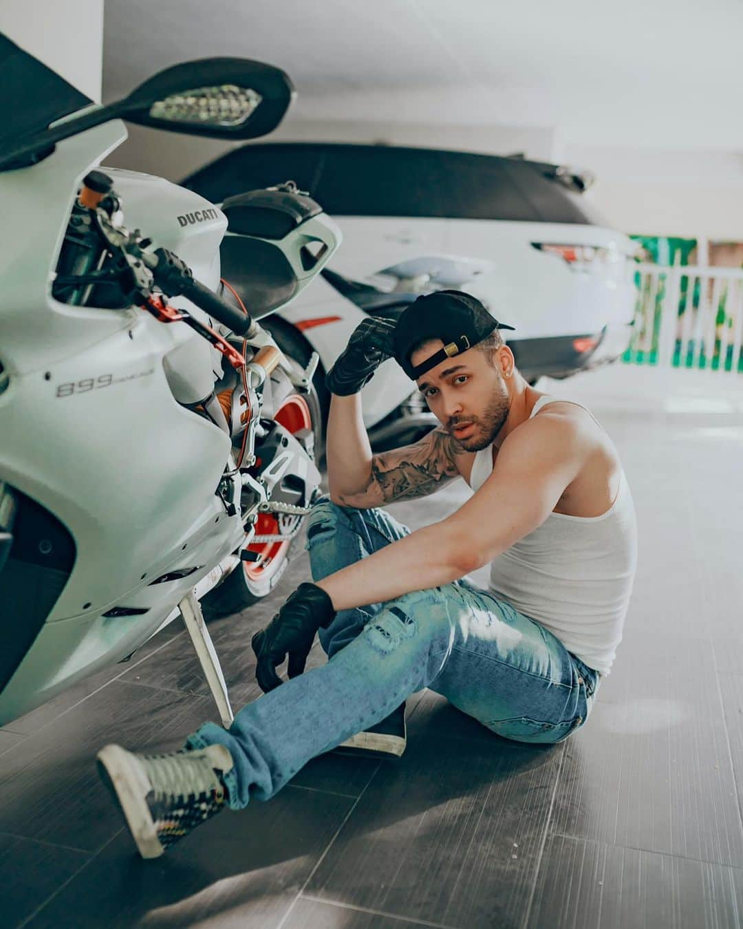 プリンス・ロイスさんのインスタグラム写真 - (プリンス・ロイスInstagram)「🏍」9月10日 3時33分 - princeroyce