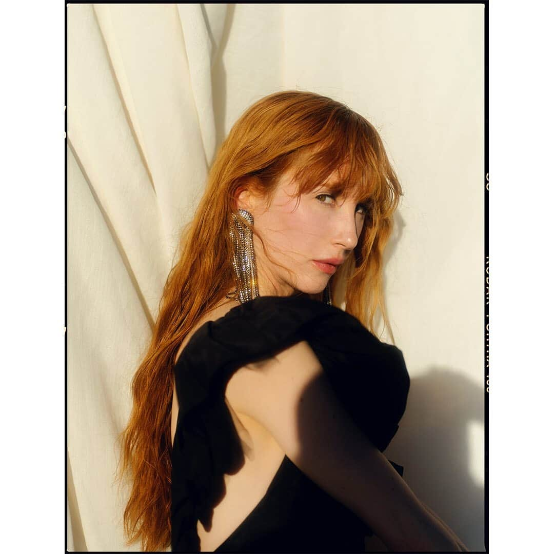 Faith Picozziさんのインスタグラム写真 - (Faith PicozziInstagram)「Sparkle 1️⃣ @navy.atelier 💛 📸 @filip.milenkovic 👗🎨 @faithpicozzicreative @filipandfaith 💥 #earrings #jewelry #sparkle #fashion #style #redhead #model #portrait」9月10日 3時37分 - faithpicozzi