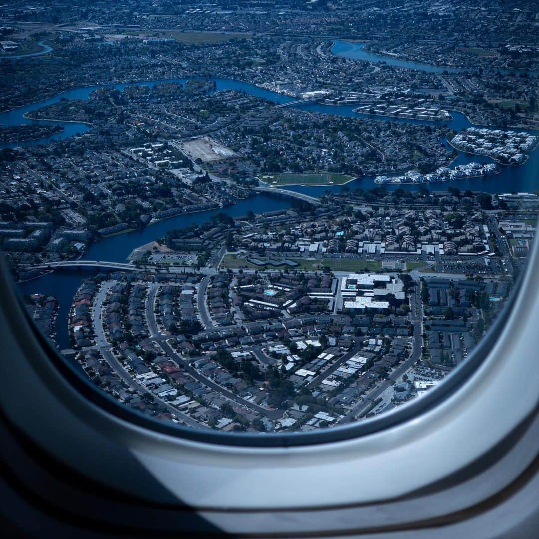 林信行のインスタグラム：「The last typhoon hit Chiba prefecture so badly. It took me more than six hours just to get to #NRT airport; it was one of the toughest journey I had in years.」