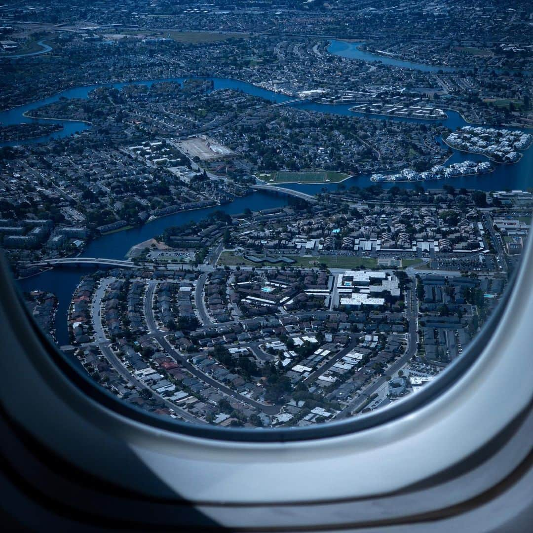 林信行さんのインスタグラム写真 - (林信行Instagram)「The last typhoon hit Chiba prefecture so badly. It took me more than six hours just to get to #NRT airport; it was one of the toughest journey I had in years.」9月10日 4時42分 - nobihaya