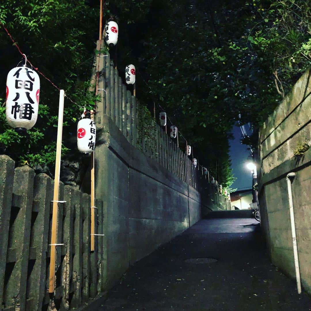 櫻井リヤさんのインスタグラム写真 - (櫻井リヤInstagram)「この空き地、高低差が気持ち良い。#夜散歩#世田谷」9月9日 20時09分 - liya_sakurai