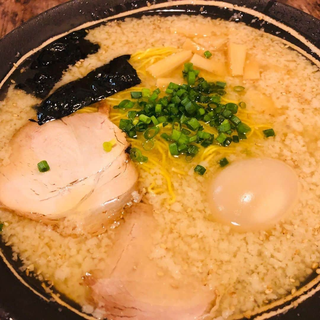 おごせ綾さんのインスタグラム写真 - (おごせ綾Instagram)「＃侍ラーメン#背脂ラーメン#冷やし中華#大食い 【新潟】ウルトラマンがいる燕三条系背脂ラーメンのお店で背脂まみれなオーダーで大食いしてみました。 https://youtu.be/aaECk3Mzx_U  #ふーどすたぐらむ #foodstagram #gourmet#yummymummies#yummy#gourmet#delicious #グルメ#グルメ好きな人と繋がりたい #ごはん #めしすたぐらむ #foodphotography #foodporn #foodie」9月9日 20時23分 - ogose0123