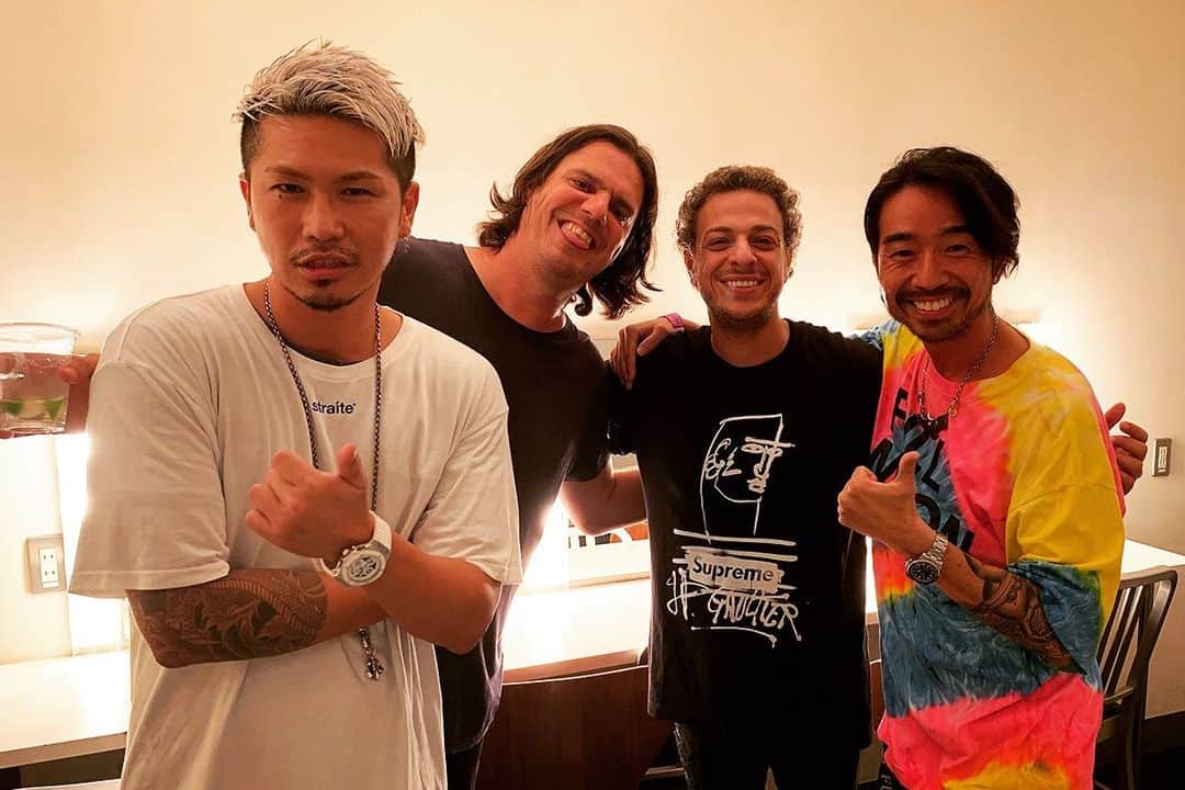 のインスタグラム：「🌕﻿ Was amazing night🎉﻿ @vinivicimusic @dinopsarasofficial @dj_yagi ﻿ ﻿ #PsyTranceVibes﻿ #やっぱサイケが好き﻿ #てことでWhiteNo1seとサイケの新曲出します﻿ #StayTunedOurNewPsyMusic #ACE1DJLIFE」