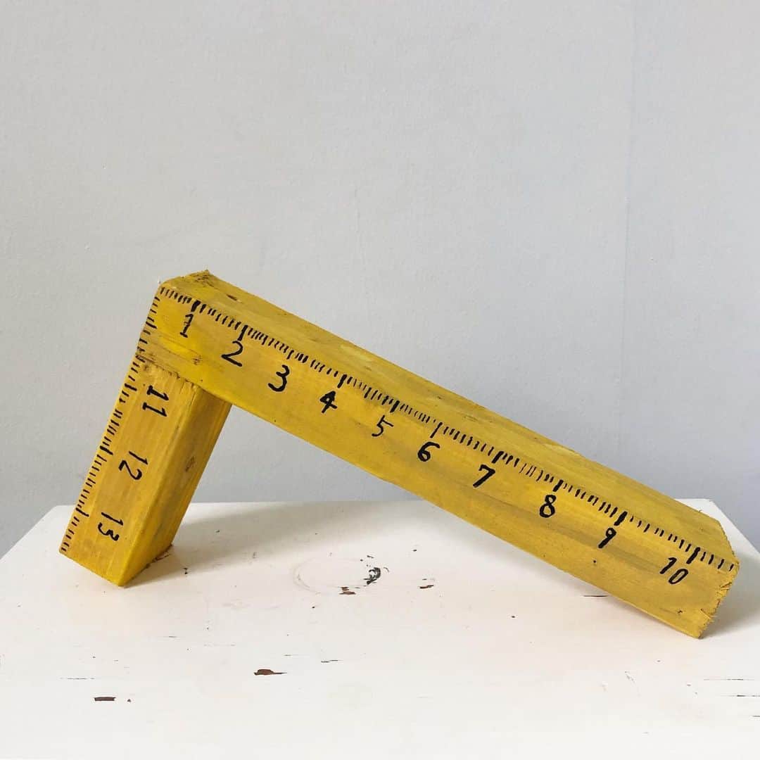 Mogu Takahashiのインスタグラム：「Big Yellow Ruler  325x215x90mm Gouache on wood / 2019 #mogutakahashi」
