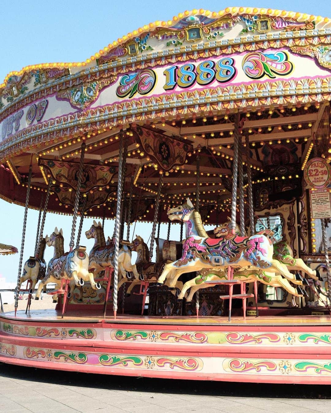KUNIKAのインスタグラム：「🎠🎠🎠」