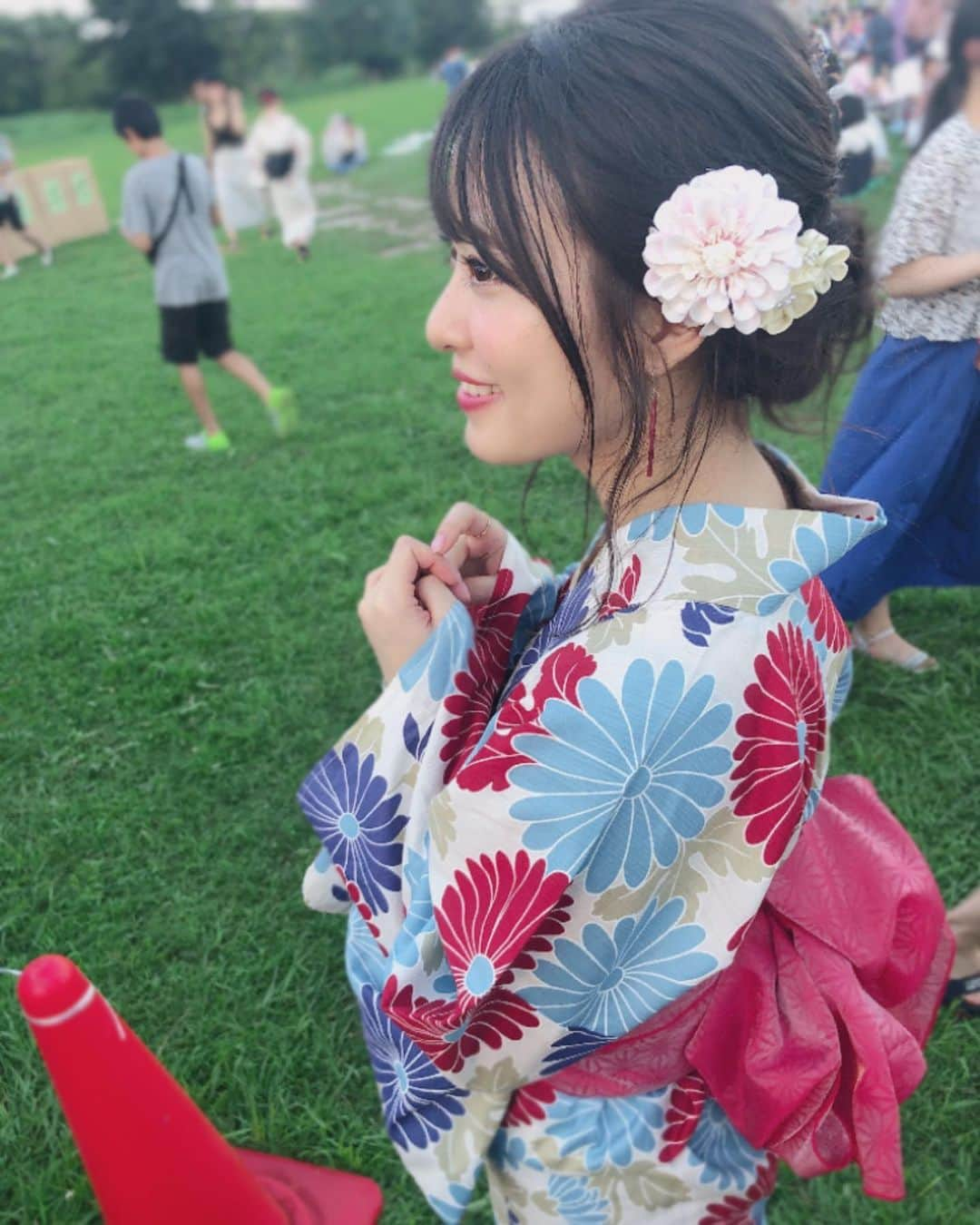 吉次玲奈さんのインスタグラム写真 - (吉次玲奈Instagram)「今まで夏に夏らしいこと全然しなくて気付いたら終わってたけれど、今年は満喫できたよ。ありがとう夏💮秋も満喫しよっと☺︎ #インドアが外に出た結果 #浴衣 #浴衣ヘアアレンジ #お祭り #夏 #お写んぽ #lebeccaboutique」9月9日 21時25分 - rena_yoshitsugu