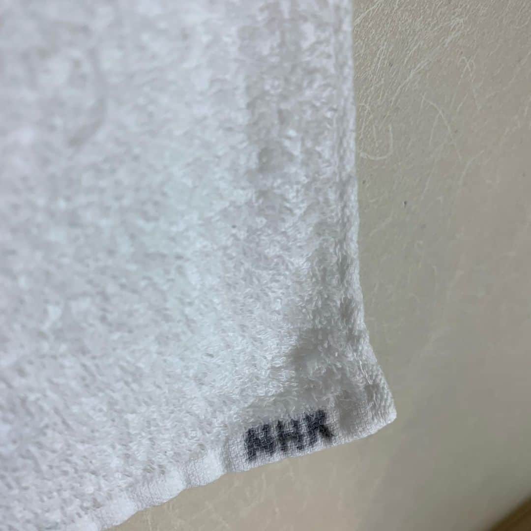 東野幸治さんのインスタグラム写真 - (東野幸治Instagram)「NHKの楽屋のタオルの件。 やっぱりタオルの隅にはマジックで。。。」9月9日 21時25分 - higashinodesu