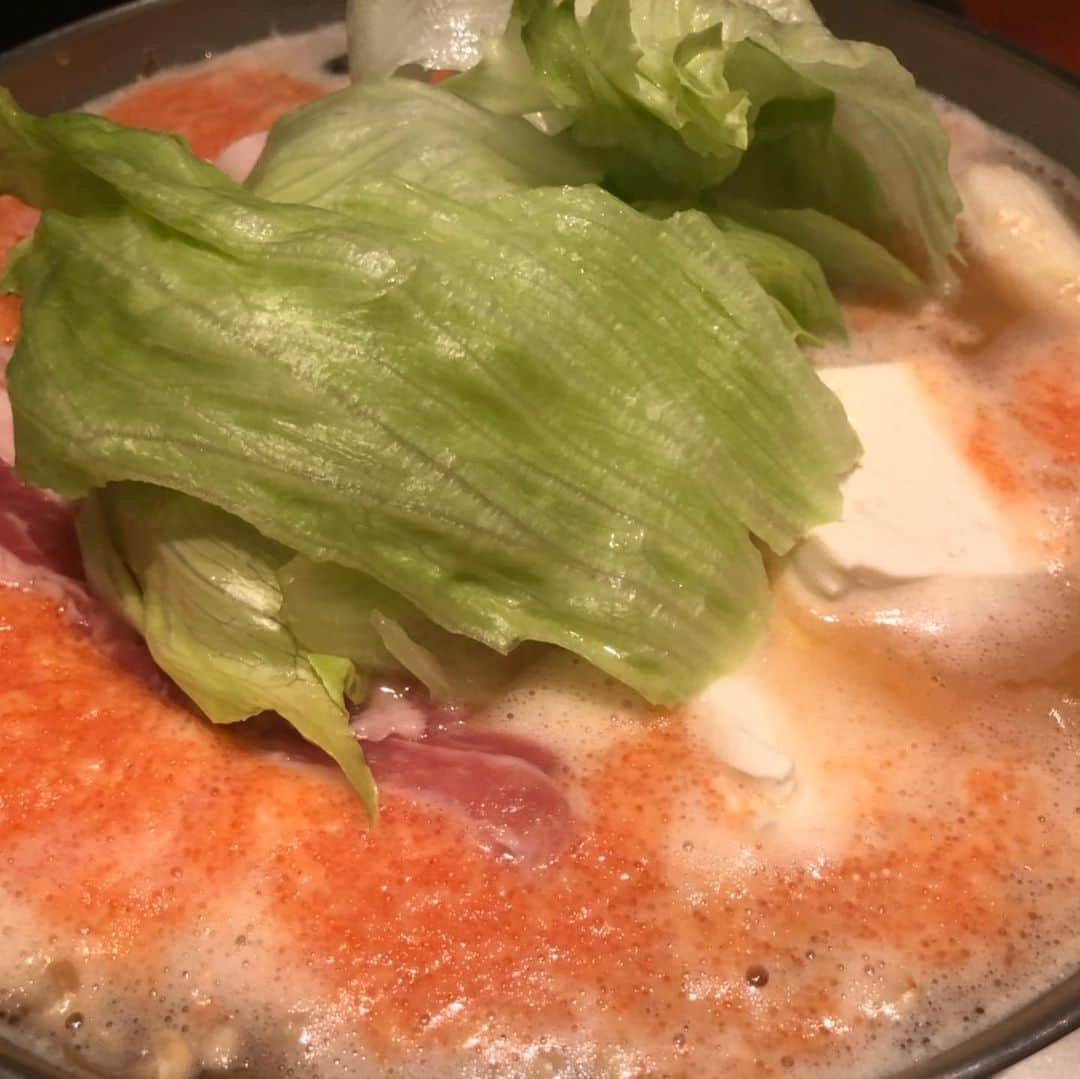 戸根千明さんのインスタグラム写真 - (戸根千明Instagram)「今日の晩御飯は六本木にあるちょめ吉に行きました！ 明太とろろ鍋はめっちゃ絶品！！ 一度食べたら病みつきです 皆さんも是非食べてみてください！ #ちょめ吉#鍋#ひたすらうまい#ビールと合う#六本木#今日は熱帯夜」9月9日 21時27分 - aparente_49