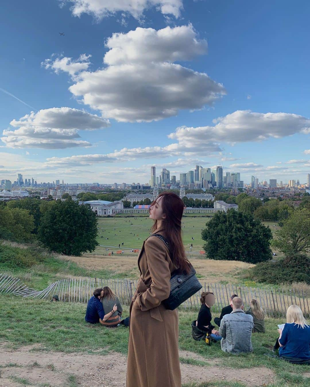 キム・ダビンさんのインスタグラム写真 - (キム・ダビンInstagram)「그리니치 천문대 올라갈땐 절대 옆을 보지 마세요 ❗️ #다비in영국 #dabeen_travel」9月9日 21時20分 - daxbin