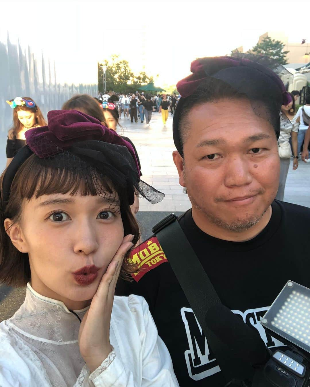 柴田紗希さんのインスタグラム写真 - (柴田紗希Instagram)「徳之島からの大阪！！！ 今日はユニバーサルスタジオジャパンで @kawaii_japan_da のロケでした☀️ や〜まだまだ暑い！島より暑い！ しかしそれ以上に楽しいのが勝ち♡ ホラーに踊りにはっちゃけまくり おくみと一緒だったからね☺️ 10倍幸せでした🌷 いつも幸せにしてくれる〜 ありがとう〜 そして、秋のユニバが一番好きです あ、冬も好きだけど #ユニバーサルスタジオジャパン  #ユニバ #kawaiijapanda」9月9日 21時49分 - shibasaaki