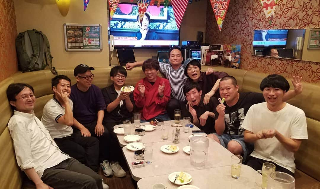 井口浩之さんのインスタグラム写真 - (井口浩之Instagram)「先日は小宮さんの誕生日会でした！！ みんなでワイワイ！  #三四郎 #小宮さん #誕生日 #誕生日会」9月9日 22時02分 - westiguchi