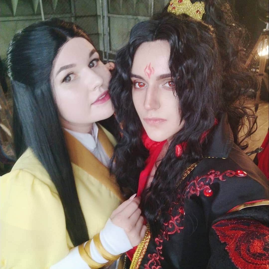 Gesha Petrovichさんのインスタグラム写真 - (Gesha PetrovichInstagram)「As ya'll know I'm usually cosplay solo, but work with group make me really happy💕 Thanks @jin4ik  for inviting me to this photoshoot, I like harem stories 😏 Гарем мой Гарем 😏 😌😌😌😌😌😌😌😌😌😌😌😌 How about you like more solo or group pictures? Wig: @geshacos #scumvillainselfsavingsystem #svsss #luobinghe #人渣反派自救系統」9月9日 21時53分 - petrovichgesha