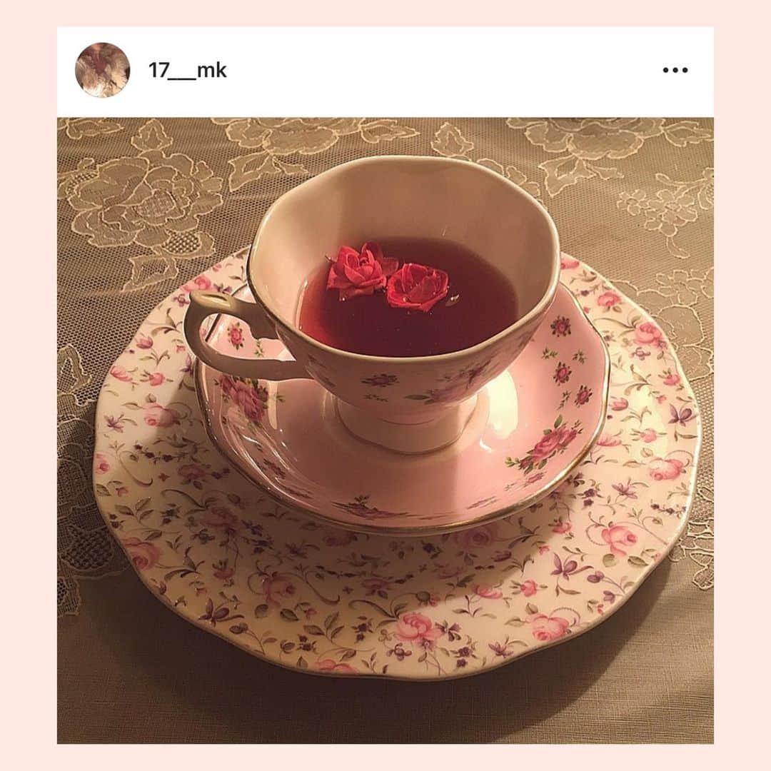 bis_web bis [ビス] さんのインスタグラム写真 - (bis_web bis [ビス] Instagram)「﻿ ﻿ ﻿ 🖤 大人気の全国のカフェ特集 🖤﻿ ﻿ ﻿ 💭﻿ ﻿ ﻿ ケーキセットをオーダーする際、好きな柄やカラーのお皿が選べるかわいいカフェ “アコリット” や、﻿ レトロな雰囲気でアフターヌーンティーが味わえる “北浜レトロ”など、﻿ ガーリーで どこかノスタルジックな雰囲気のカフェをチェックしてね♡﻿ ﻿ ﻿ ﻿ ☕️ カフェ シャンソニエ アコリット﻿ 東京都豊島区目白3-4-15 プラネット目白 B1F﻿ ﻿ ☕️ 北浜レトロ﻿ 大阪府大阪市中央区北浜1-1-26﻿ ﻿ ☕️ オールド ローズ ガーデン﻿ 大阪府大阪市中央区今橋4-3-17 HK今橋ビルB1階﻿ ﻿ ☕️ 西洋茶館﻿ 大阪府 大阪市北区天神橋4-6-14﻿ ﻿ ☕️ ドゥオーモカフェ﻿ 岐阜県 大垣市楽田町8-43-1﻿ ﻿ ☕️ cafe les jeux﻿ 東京都港区南青山5-9-5 村山ビル 2F﻿ ﻿ ﻿ ﻿ ﻿ ﻿ #カフェ #カフェ巡り #카페 #cafe #カフェタイム #アフターヌーンティー #ケーキ #アンティーク #北浜レトロ #ドゥオーモカフェ #cafelesjeux #西洋茶館 #オールドローズガーデン #カフェシャンソニエアコリット #カフェアコリット #東京カフェ #東京カフェ巡り #大阪カフェ #大阪カフェ巡り #岐阜カフェ #岐阜カフェ巡り #ヴィンテージ #ガーリー #ノスタルジック #レトロ #コーヒー #スイーツ #bis_web」9月9日 22時05分 - bis_web