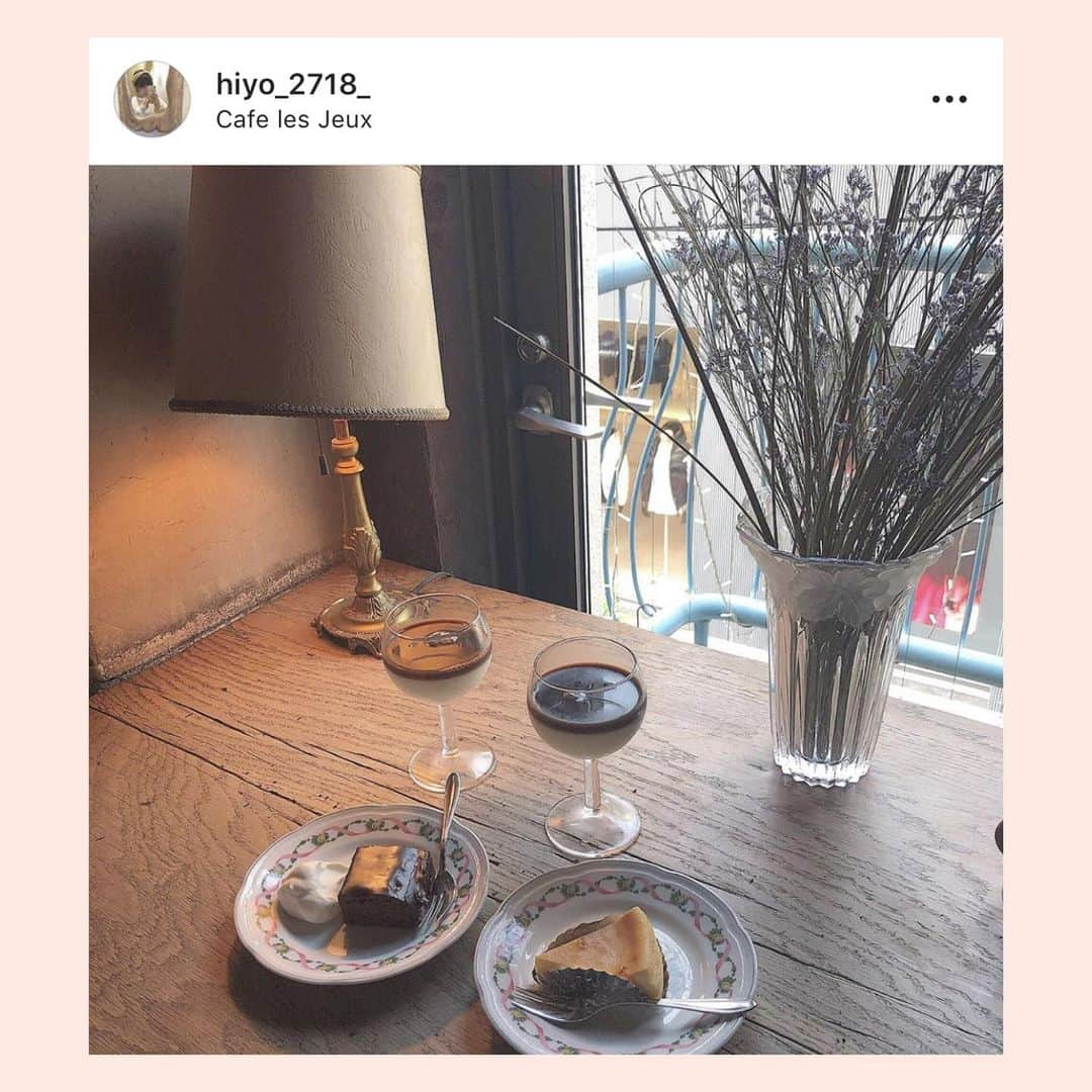 bis_web bis [ビス] さんのインスタグラム写真 - (bis_web bis [ビス] Instagram)「﻿ ﻿ ﻿ 🖤 大人気の全国のカフェ特集 🖤﻿ ﻿ ﻿ 💭﻿ ﻿ ﻿ ケーキセットをオーダーする際、好きな柄やカラーのお皿が選べるかわいいカフェ “アコリット” や、﻿ レトロな雰囲気でアフターヌーンティーが味わえる “北浜レトロ”など、﻿ ガーリーで どこかノスタルジックな雰囲気のカフェをチェックしてね♡﻿ ﻿ ﻿ ﻿ ☕️ カフェ シャンソニエ アコリット﻿ 東京都豊島区目白3-4-15 プラネット目白 B1F﻿ ﻿ ☕️ 北浜レトロ﻿ 大阪府大阪市中央区北浜1-1-26﻿ ﻿ ☕️ オールド ローズ ガーデン﻿ 大阪府大阪市中央区今橋4-3-17 HK今橋ビルB1階﻿ ﻿ ☕️ 西洋茶館﻿ 大阪府 大阪市北区天神橋4-6-14﻿ ﻿ ☕️ ドゥオーモカフェ﻿ 岐阜県 大垣市楽田町8-43-1﻿ ﻿ ☕️ cafe les jeux﻿ 東京都港区南青山5-9-5 村山ビル 2F﻿ ﻿ ﻿ ﻿ ﻿ ﻿ #カフェ #カフェ巡り #카페 #cafe #カフェタイム #アフターヌーンティー #ケーキ #アンティーク #北浜レトロ #ドゥオーモカフェ #cafelesjeux #西洋茶館 #オールドローズガーデン #カフェシャンソニエアコリット #カフェアコリット #東京カフェ #東京カフェ巡り #大阪カフェ #大阪カフェ巡り #岐阜カフェ #岐阜カフェ巡り #ヴィンテージ #ガーリー #ノスタルジック #レトロ #コーヒー #スイーツ #bis_web」9月9日 22時05分 - bis_web