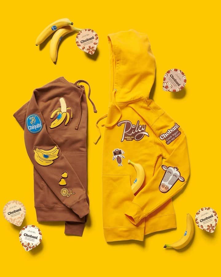 Chobaniのインスタグラム：「Chobani Greek Yogurt with Nut Butter and @chiquitabrands bananas are a perfect match! Just like you and your best friend, significant other, mom, dad, brother, sister—whoever! So, we’re randomly giving away a pair of personalized hoodies to a few lucky winners to celebrate. Enter via the link in our bio and tag YOUR perfect match.」