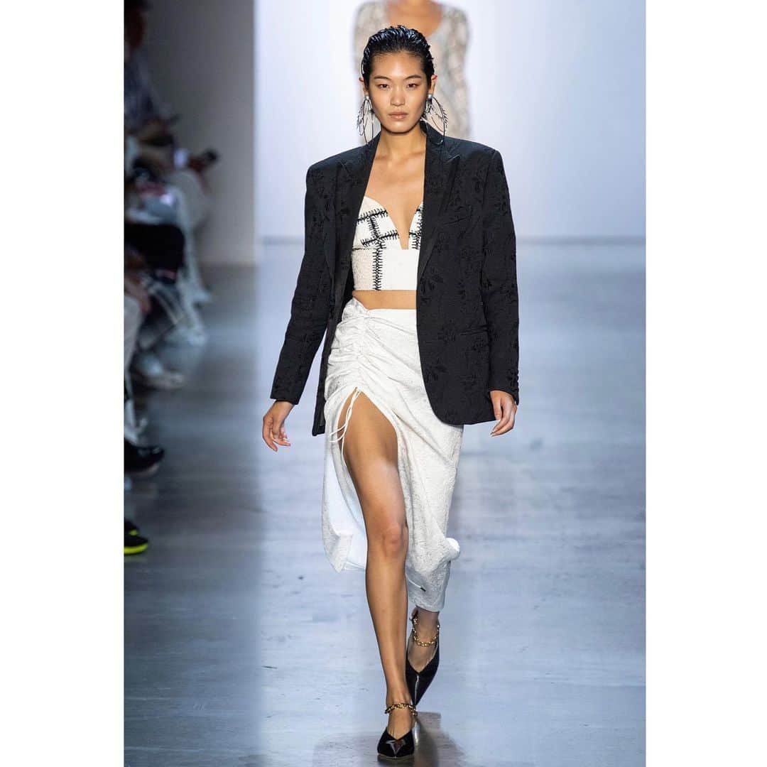 小椚ちはるのインスタグラム：「Prabal Gurung 🌹 Beautiful show as always😘😘 #prabalgurung#nyfw」