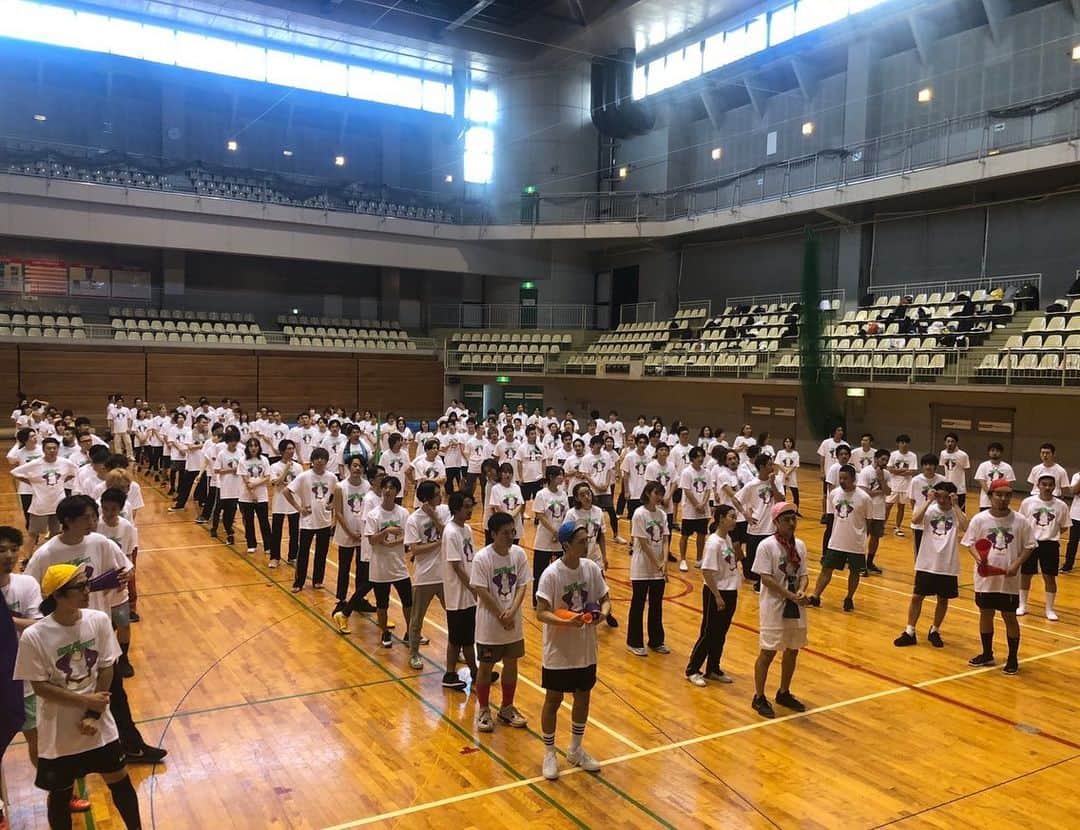 谷正人のインスタグラム：「先週末は半期に一度の社員総会兼運動会でした！初の運動会は綱引きにドッジボールに玉入れにパン食いにリレーに大盛りあがりでした🏆 #enjob #tokyobase #運動会 #社員総会」