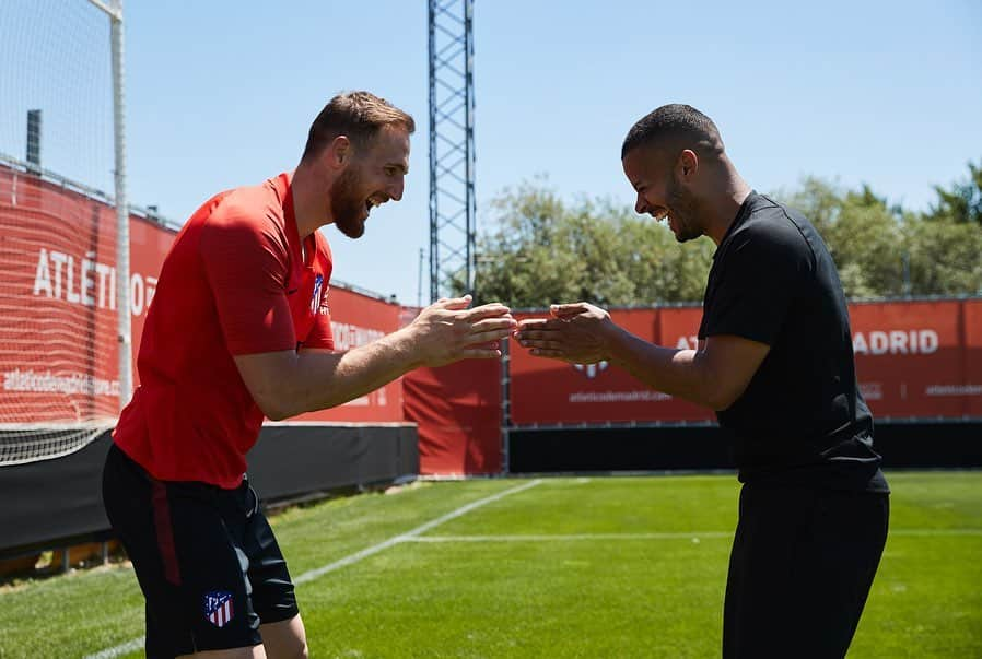 F2Freestylersさんのインスタグラム写真 - (F2FreestylersInstagram)「HAD SO MUCH FUN SHOOTING WITH @atleticodemadrid FOR THE FIFA RATINGS! 🎮⚽️🔥 NEW VIDEO OUT NOW! 🎥 LINK IN BIO 🔗 #FIFARatings #FIFA20 @easportsfifa」9月10日 0時48分 - thef2