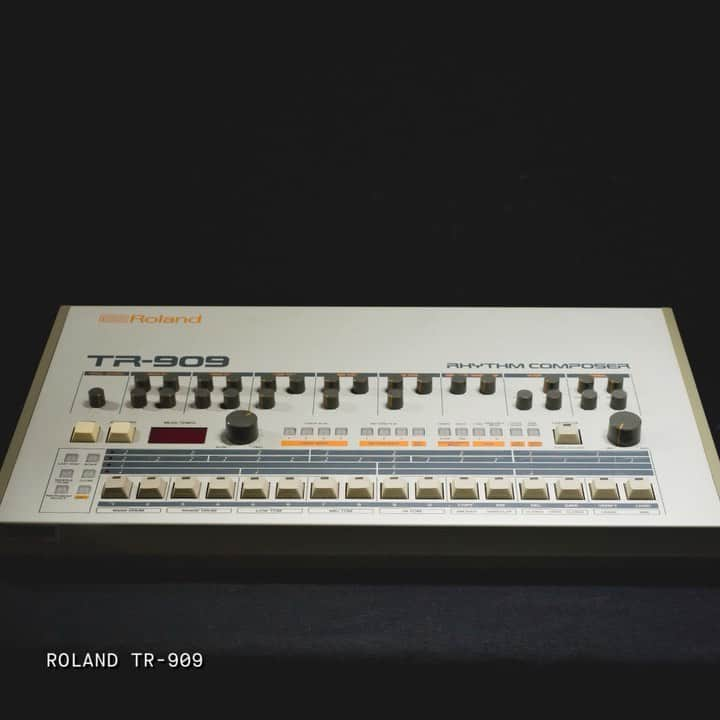 Red Bull Music Academyのインスタグラム：「Happy 909 Day! ⠀⠀⠀⠀⠀⠀⠀⠀⠀ #Roland #Roland909 #909Day #DrumMachine #RBMA」