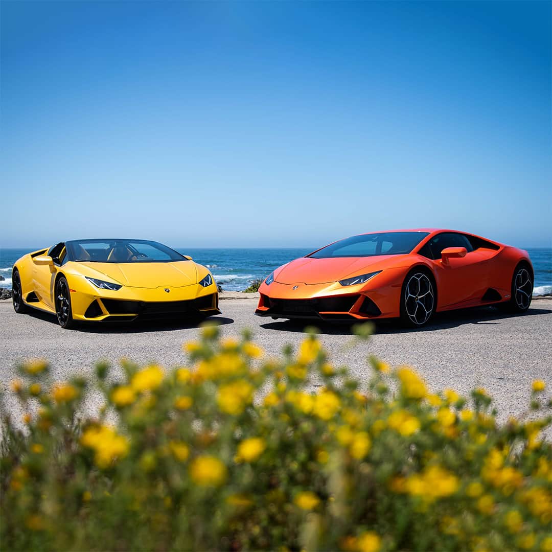 ランボルギーニのインスタグラム：「Huracán EVO or Huracán EVO Spyder? We're asking you, Lamborghini lover. Which would you choose?  #Lamborghini #HuracanEVOSpyder #HuracanEVO #EveryDayAmplified」