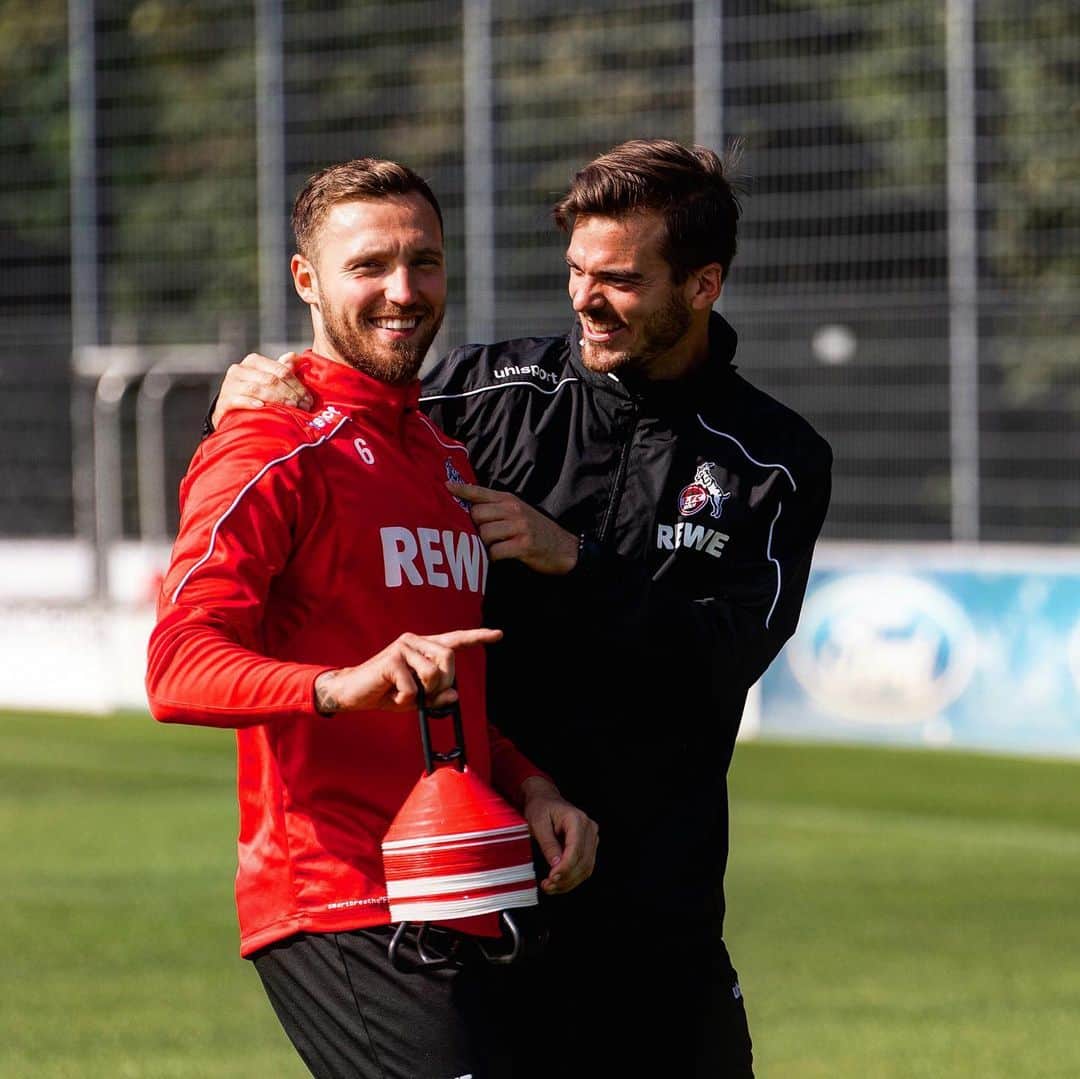 マルコ・ヘーガーのインスタグラム：「That #feeling when you can play for YOUR #club 😃❤️🐐 @fckoeln  #love #blessed #positivevibes #dream #thankful #effzeh #cologne #mh6 #liebedeinestadt」