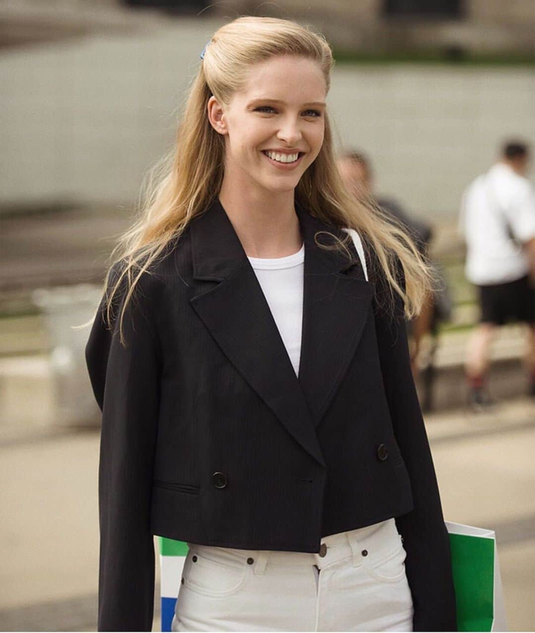 アビー・チャンピオンのインスタグラム：「After @toryburch yesterday」