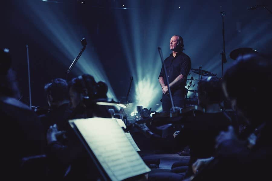 メタリカさんのインスタグラム写真 - (メタリカInstagram)「Photos from Night Two of S&M² from the @Chase_Center in San Francisco featuring the @sfsymphony! ・・・ 📸 by @brettmurrayphotography & @photosbyjeffyeager ・・・ #SandM2 #Metallica」9月10日 1時30分 - metallica