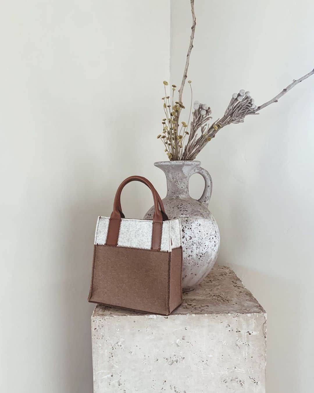 グラフ&ランツのインスタグラム：「A few of our favorite things 👜🌾」