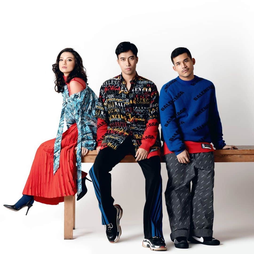 ラライン・シャーのインスタグラム：「❤️Happy to be a part of “Ready For Love”💙 @vidialdiano‘s latest single featuring @arielnayaka and moi 🖤 #ReadyForLove」