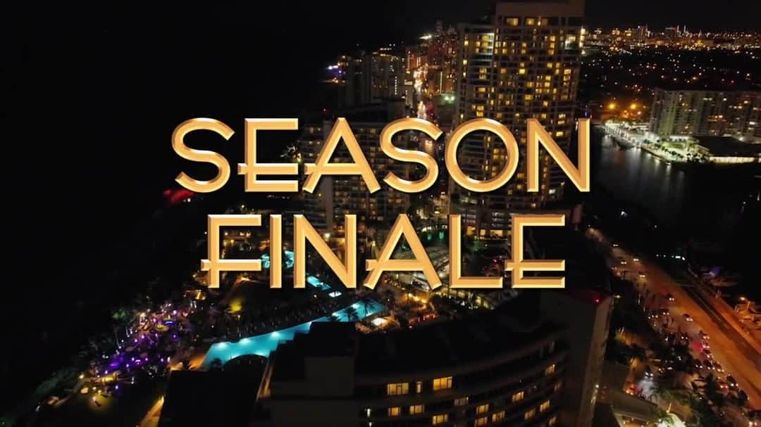アメリカン・ブロードキャスティング・カンパニーのインスタグラム：「It's time for some answers. Watch the #GrandHotel season finale TONIGHT and get ready to be shocked!」