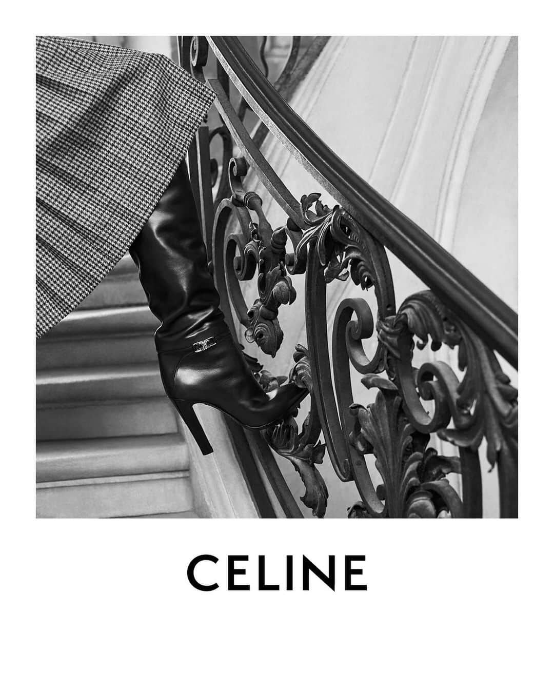 Celineさんのインスタグラム写真 - (CelineInstagram)「THE 16 COLLECTION CELINE WOMEN WINTER 19 CLASSIC CELINE CLAUDE BOOTS  AVAILABLE NOW IN STORE AND CELINE.COM ⠀⠀⠀⠀⠀⠀ #CELINEBYHEDISLIMANE」9月10日 2時09分 - celine
