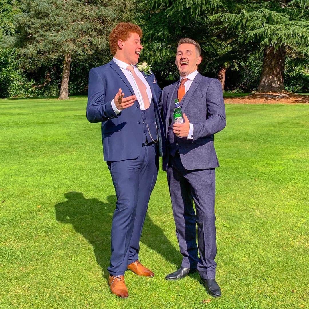 トム・キャセルのインスタグラム：「“As if she said Yes” 🤣  Congratulations @stevenhill93 you’re a beauty!」