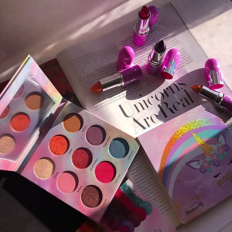 LiveGlamさんのインスタグラム写真 - (LiveGlamInstagram)「We love a full blown unicorn moment 🦄 Which shade from our Magical Dust palette will you be hitting pan on first? ✨ #LiveGlamFam 📸@makeupbyliz1013」9月10日 2時23分 - liveglam