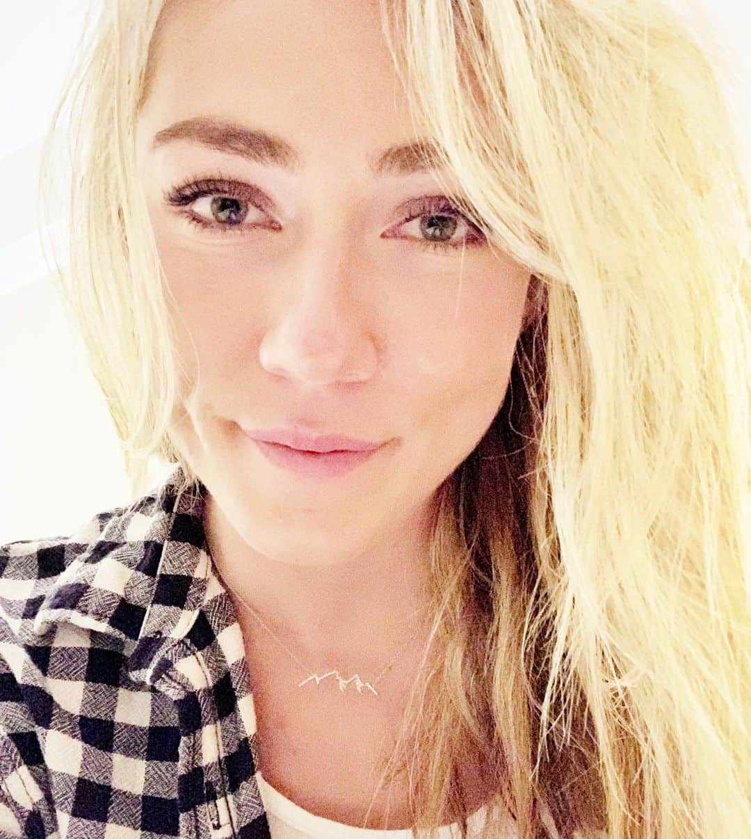 ミカエラ・シフリンのインスタグラム：「I wish I could speak Whale🙃」