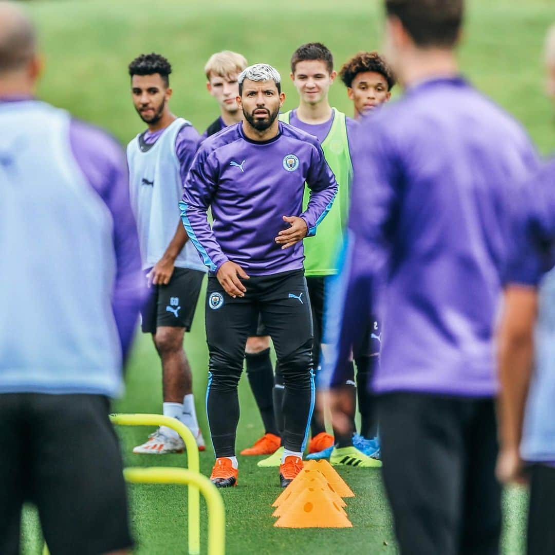 マンチェスター・シティFCさんのインスタグラム写真 - (マンチェスター・シティFCInstagram)「On the scale of 1-10, how much have you missed these guys? 😍 #mancity」9月10日 2時38分 - mancity