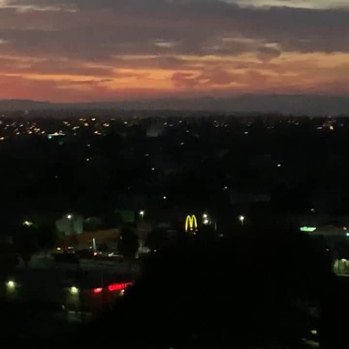 ペイトン・リストのインスタグラム：「hello home. you r really pretty」
