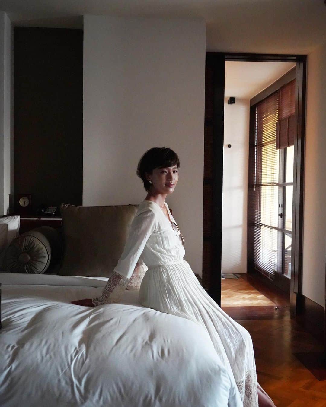 廣瀬規子のインスタグラム：「前髪伸ばすかどうか考えてたら、 またちょっと切りたくなる衝動😂 * たまたまGoogle photo???にアクセスしたら、入ってた写真。 * んー。南の島に行きたい🌴 * * #髪切るか伸ばすか問題 #なんて事ない問題 #それにしても暑い🥵 #南の島に行きたい」
