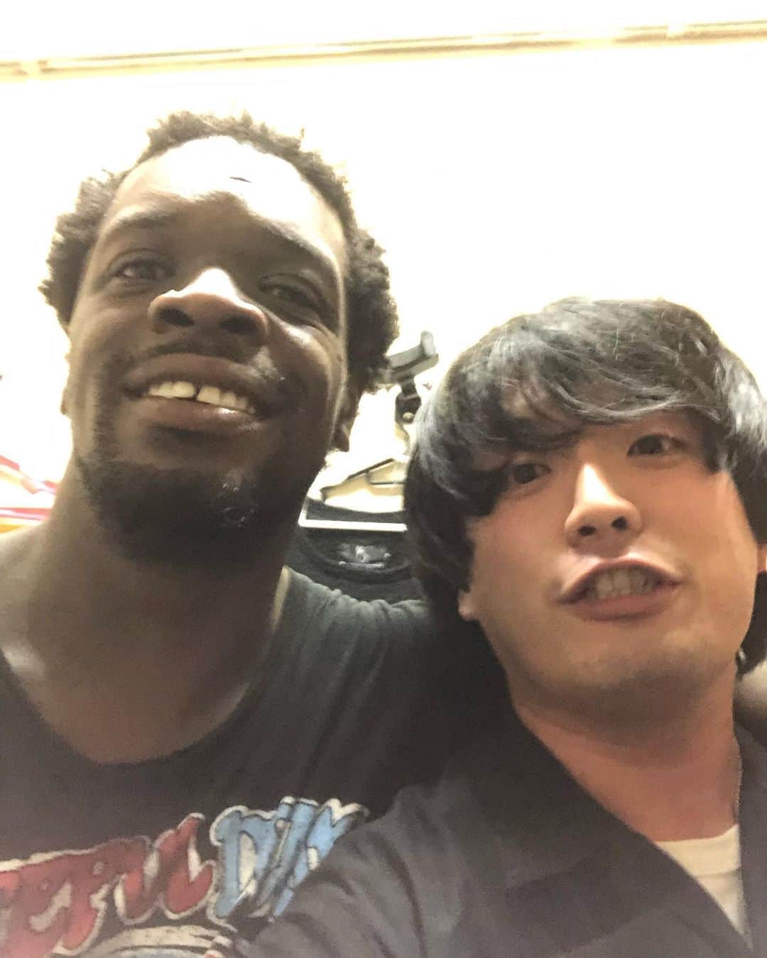 井澤惇のインスタグラム：「昨夜はThomas Pridgenとのセッションでした。同い年。セッションの間に彼と沢山のコミュニケーションを取れた。凄腕ドラマーはベースを良く聞いてくれるね！今までで一番文句なしに立ち回りやすいセッションでした！」