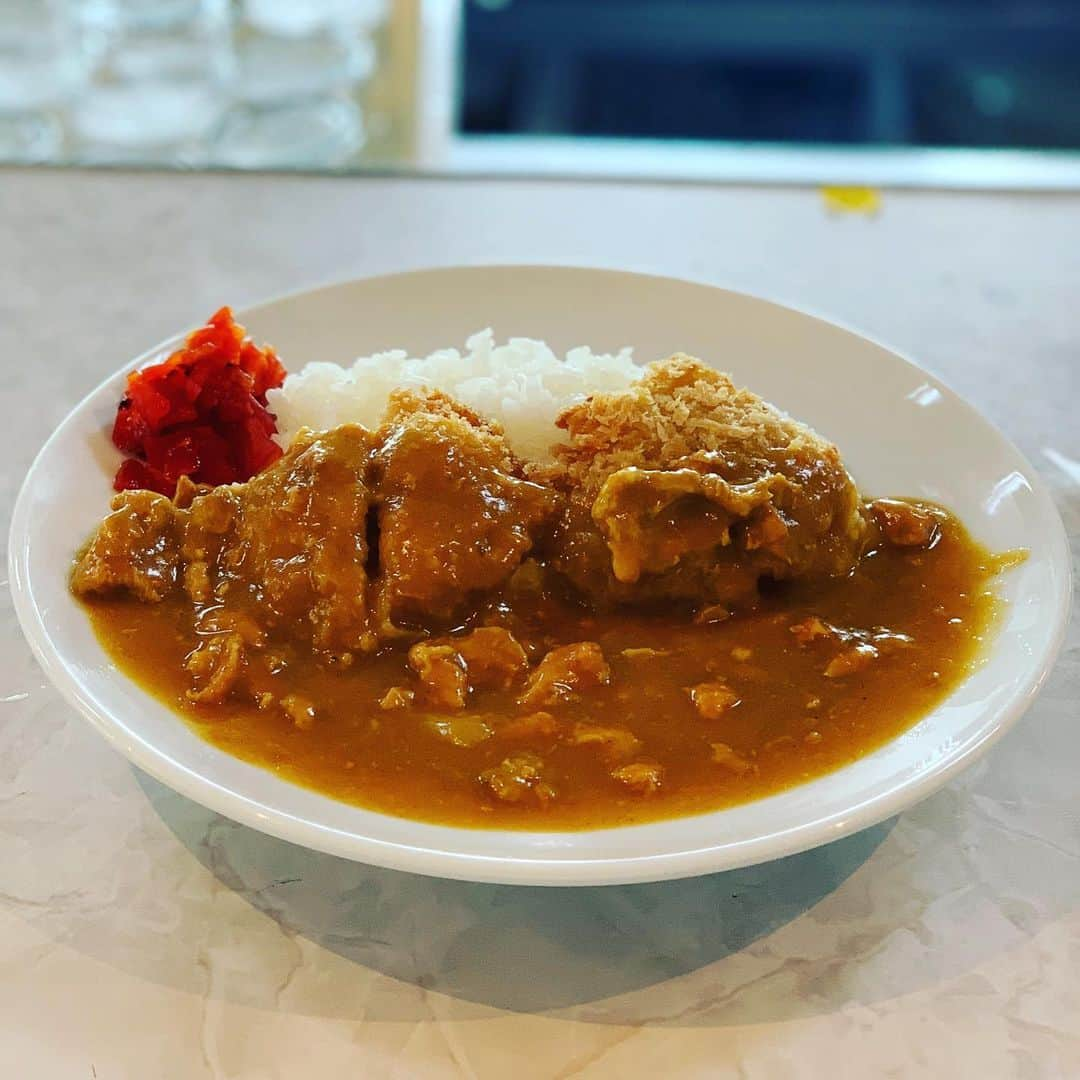 松尾諭さんのインスタグラム写真 - (松尾諭Instagram)「今日はカツカレー。 #栄寿亭 #高崎 #名店」9月10日 13時31分 - satoru_matsuo